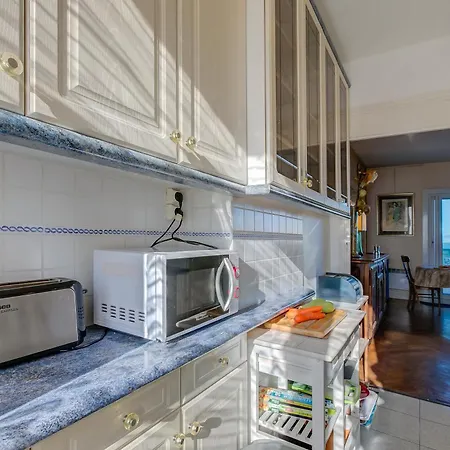 Le 44 - Sea & Mountain View - Happy アパート アンティーブ