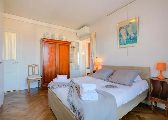 Daire Le 44 - Sea & Mountain View - Happy Antibes